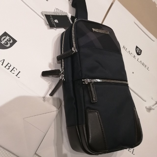BLACK LABEL CRESTBRIDGE - 【新品】BLACK LABEL CRESTBRIDGE ボディー