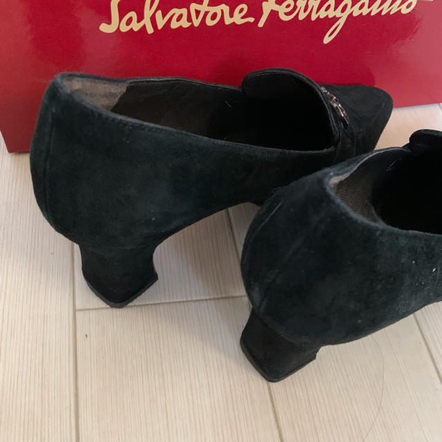 Ferragamo(フェラガモ)のフェラガモバックスキン７Ｃレディースシューズ レディースの靴/シューズ(ハイヒール/パンプス)の商品写真