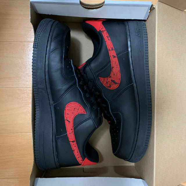 NIKE(ナイキ)のNIKE AIR FORCE 1 '07 F メンズの靴/シューズ(スニーカー)の商品写真