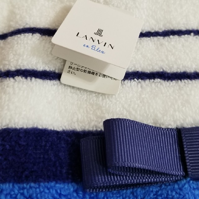 LANVIN en Bleu(ランバンオンブルー)の☆新品☆LANVIN  ランバン タオルハンカチ レディースのファッション小物(ハンカチ)の商品写真