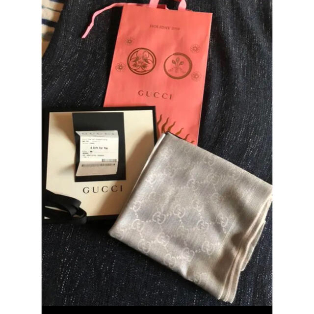 Gucci(グッチ)の万物屋様専用  新品  GUCCI  ストール レディースのファッション小物(ストール/パシュミナ)の商品写真