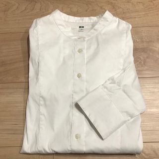 ユニクロ(UNIQLO)のUNIQLOノーカラー白シャツ(シャツ/ブラウス(長袖/七分))