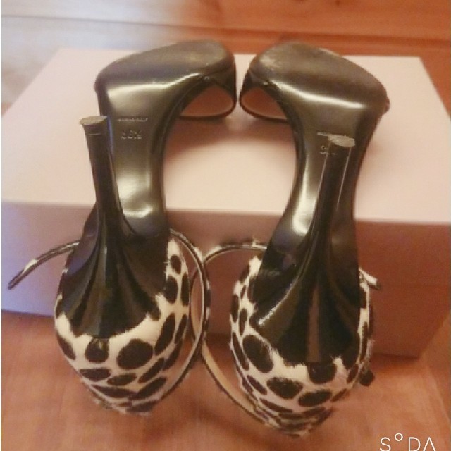 Furla(フルラ)のFURLA アニマル柄 エナメル パンプス 36 1/2 レディースの靴/シューズ(ハイヒール/パンプス)の商品写真