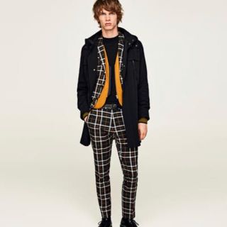 ザラ(ZARA)のZARA スーツ　セットアップ(セットアップ)