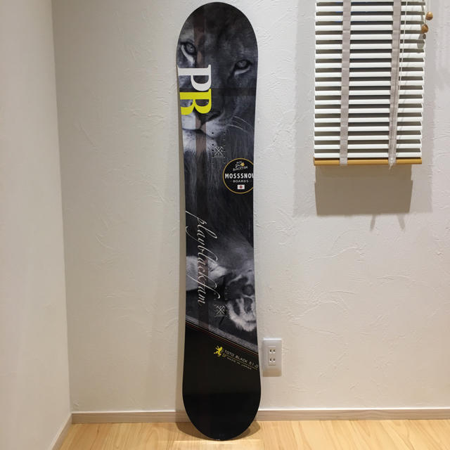 BURTON(バートン)の【専用】スノーボード MOSS TOTO BLACK SF 151 15-16 スポーツ/アウトドアのスノーボード(ボード)の商品写真