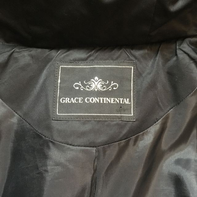 GRACE CONTINENTAL(グレースコンチネンタル)のグレースコンチネンタル　ファーコート レディースのジャケット/アウター(ダウンコート)の商品写真