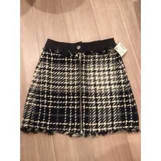 ザラ(ZARA)のZARA スカート  秋冬　新品　タグ付き(ミニスカート)