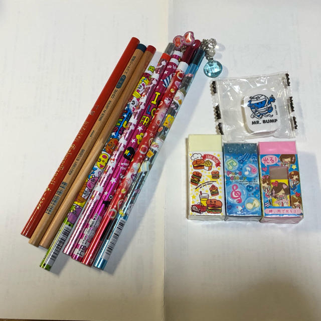 鉛筆 消しゴム セットの通販 By Non S Shop ラクマ 鉛筆 消しゴム セットの通販 By Non S Shop ラクマ