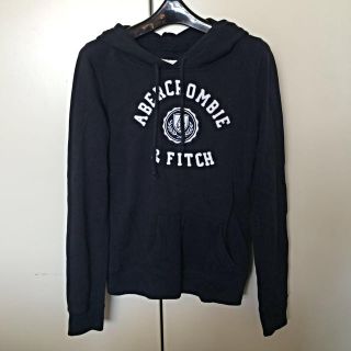 アバクロンビーアンドフィッチ(Abercrombie&Fitch)のアバクロ パーカー(トレーナー/スウェット)