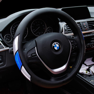 ビーエムダブリュー(BMW)のBMW ステアリングホイールカバー　38cm ブルー/シルバー　新品未使用(車種別パーツ)