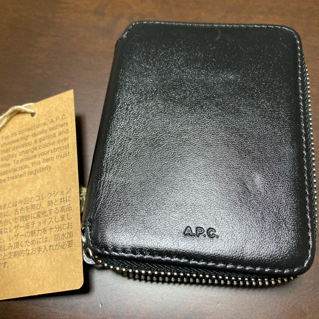 A.P.C(アーペーセー)のAPC コンパクト レザー コインケース ウォレット 財布 黒 メンズのファッション小物(コインケース/小銭入れ)の商品写真