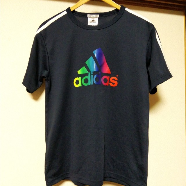 adidas(アディダス)のアディダス⭐Tシャツ　160 キッズ/ベビー/マタニティのキッズ服男の子用(90cm~)(Tシャツ/カットソー)の商品写真