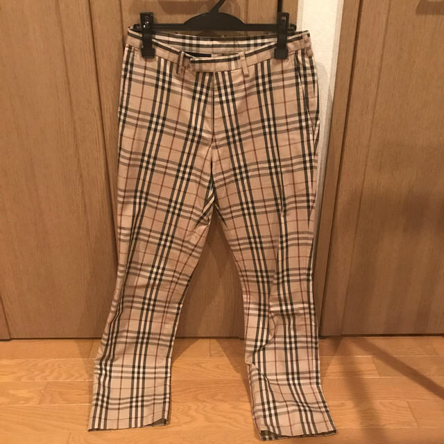 BURBERRY(バーバリー)のバーバリー　ストレートパンツ メンズのパンツ(スラックス)の商品写真