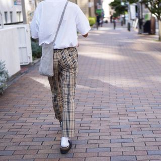 バーバリー(BURBERRY)のバーバリー　ストレートパンツ(スラックス)