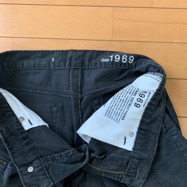 GAP(ギャップ)のGAP 1960 コーデュロイ グレー レディースのパンツ(ショートパンツ)の商品写真