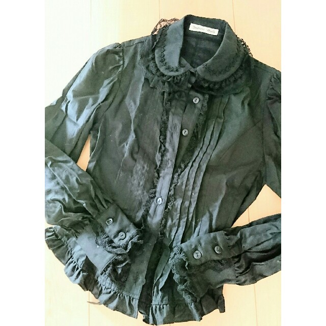 イノセントワールド○ブラウス○新品 - シャツ/ブラウス(長袖/七分)