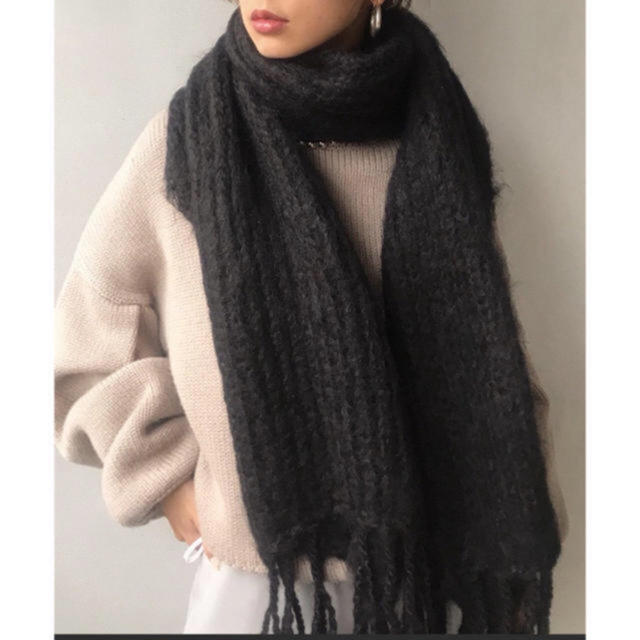 Ameri VINTAGE(アメリヴィンテージ)のAMERI  新品★MERINGUE STOLE★ブラック レディースのファッション小物(マフラー/ショール)の商品写真