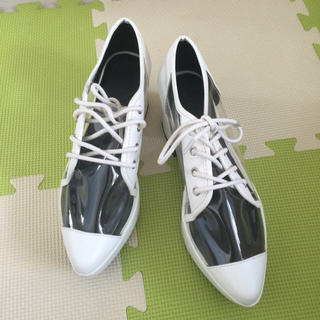 ムルーア(MURUA)のMURUA 白い靴(ハイヒール/パンプス)