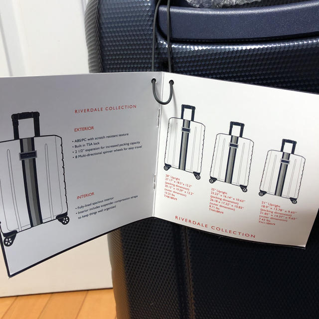 TOMMY HILFIGER(トミーヒルフィガー)の新品 トミーヒルフィガー ハードスーツケース TSAロック付　360度回転　中 メンズのバッグ(トラベルバッグ/スーツケース)の商品写真