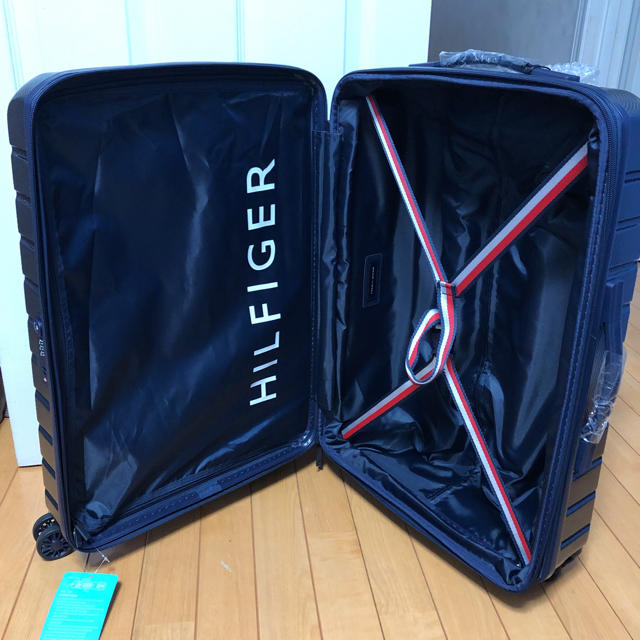 TOMMY HILFIGER(トミーヒルフィガー)の新品 トミーヒルフィガー ハードスーツケース TSAロック付 小 機内持込可 メンズのバッグ(トラベルバッグ/スーツケース)の商品写真