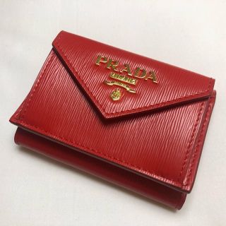 プラダ(PRADA)の新品・円高セール！PRADAミニウォレット(赤/Rosso)(財布)