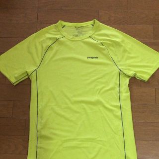 パタゴニア(patagonia)のパタゴニア ★メンズ　トレーニング シャツ（S）(ウェア)