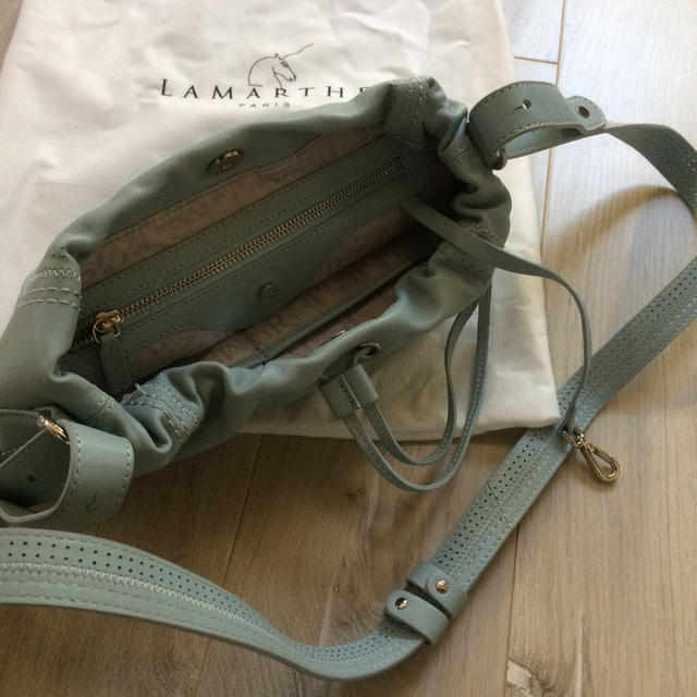 新品LAMARTHEショルダーバック レディースのバッグ(ショルダーバッグ)の商品写真