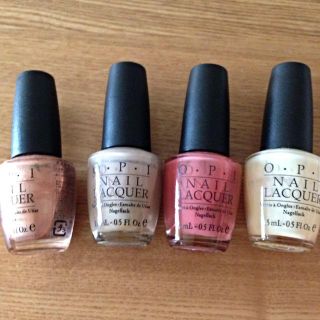 オーピーアイ(OPI)のO・P・I  ネイルラッカー４本セット(マニキュア)