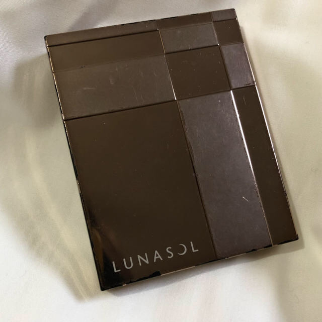 LUNASOL(ルナソル)のｍｅ様　専用　LUNASOL  アイシャドウ  コスメ/美容のベースメイク/化粧品(アイシャドウ)の商品写真