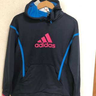 アディダス(adidas)のadidas プルオーバー(パーカー)