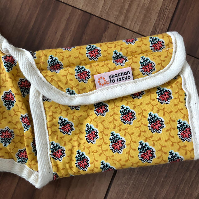 美品♦︎抱っこ紐用 首かっくんにならない頭あて キッズ/ベビー/マタニティの外出/移動用品(抱っこひも/おんぶひも)の商品写真