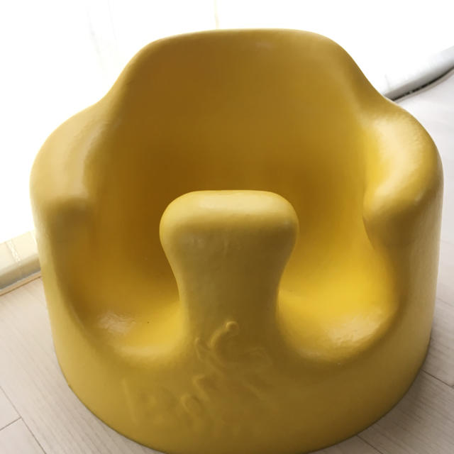 Bumbo(バンボ)の値下げ‼︎Bumbo☆バンボ 黄色 キッズ/ベビー/マタニティの寝具/家具(その他)の商品写真