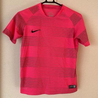 ナイキ(NIKE)のナイキ　Ｔシャツ　半袖　蛍光ピンク　NIKE 140(Tシャツ/カットソー)