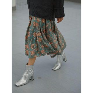 アメリヴィンテージ(Ameri VINTAGE)の完売 新品 CHARLOTTE FLARE SKIRT ブルーM 花柄スカート(ロングスカート)