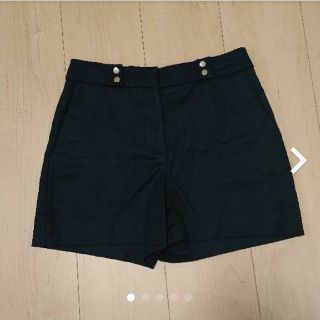 ザラ(ZARA)のZARA  ショートパンツ  ブラック ゴールドボタン(ショートパンツ)