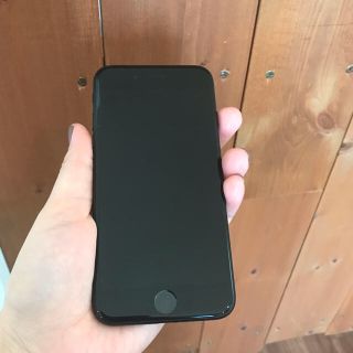 アイフォーン(iPhone)の美品☆SIMフリー iphone7 128GB mat black(携帯電話本体)