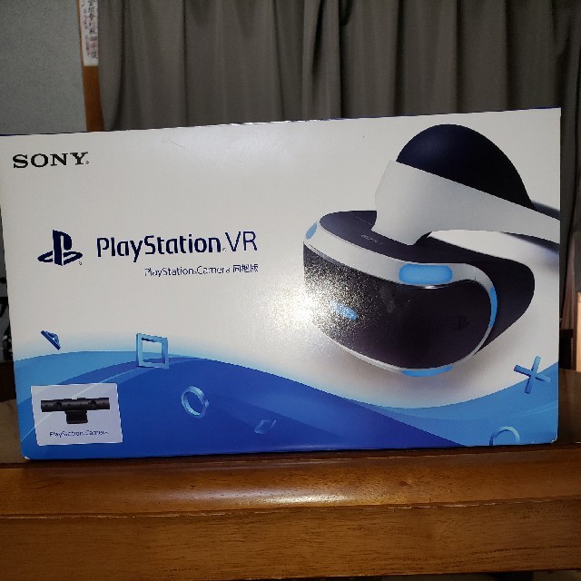 PlayStation VR(プレイステーションヴィーアール)のPlayStation VR　カメラ付 エンタメ/ホビーのゲームソフト/ゲーム機本体(その他)の商品写真