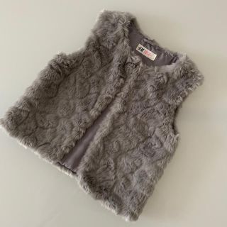 エイチアンドエム(H&M)のH&M ファーベスト　128 7〜8歳位(ジャケット/上着)