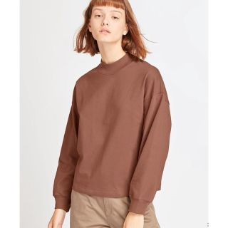 ユニクロ(UNIQLO)の新品未使用☆ユニクロ　モックネックT ブラウン(Tシャツ(長袖/七分))