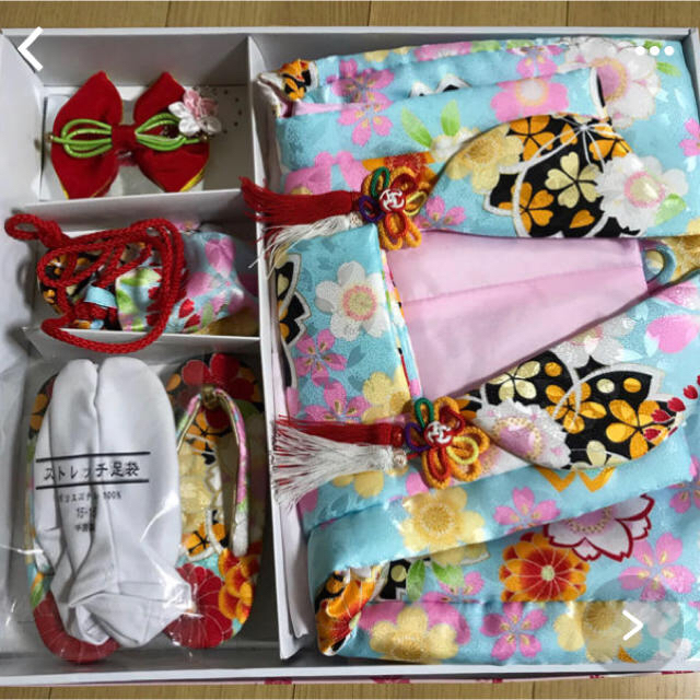 七五三 3歳 着物 女の子　+ ピンクの足袋 キッズ/ベビー/マタニティのキッズ服女の子用(90cm~)(和服/着物)の商品写真