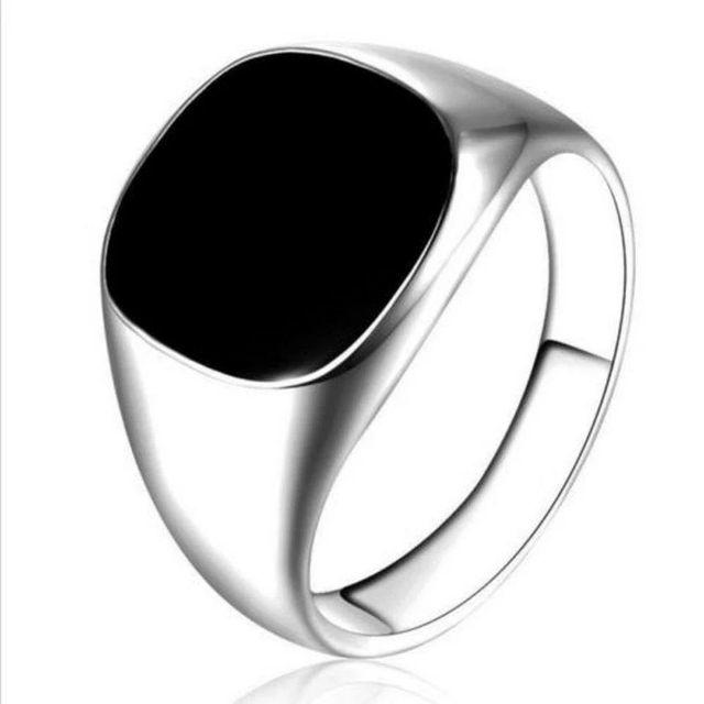 ブラックスクエアリング 14mm幅 シルバー 単品 メンズのアクセサリー(リング(指輪))の商品写真