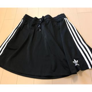 アディダス(adidas)のadidas オリジナルラインスカート 新品(ミニスカート)