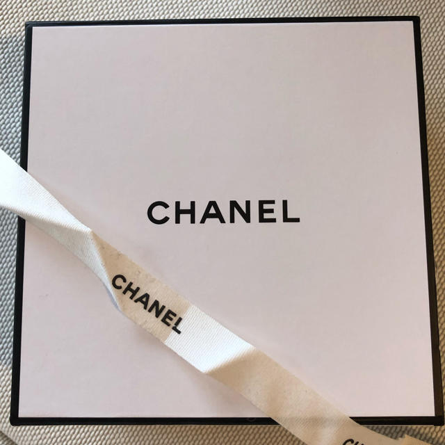 CHANEL(シャネル)の新品🌟CHANEL ミラー  ミロワール ドゥーブル ファセット レディースのファッション小物(ミラー)の商品写真