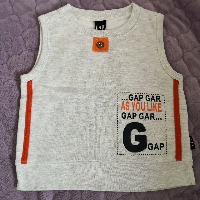 GAP(ギャップ)のGAP キッズ ベスト タンクトップ ノースリーブ 裏起毛  120 キッズ/ベビー/マタニティのキッズ服男の子用(90cm~)(その他)の商品写真