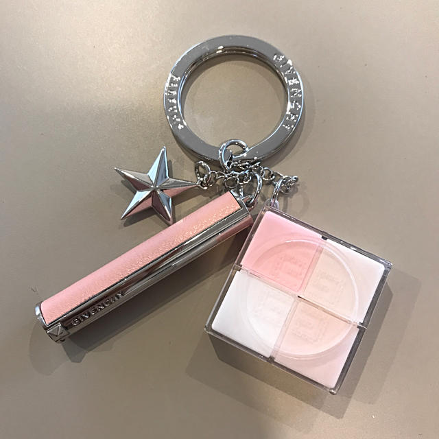 GIVENCHY(ジバンシィ)の【非売品☆】GIVENCHY チャーム キーリング レディースのファッション小物(キーホルダー)の商品写真