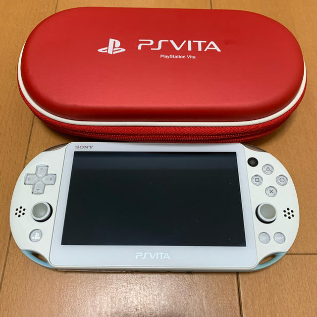 PlayStation®Vita（PCH-2000シリーズ）Wi-Fiモデル 3
