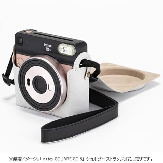 富士フイルム(フジフイルム)のinstax sq6 ケース付き　チェキ スマホ/家電/カメラのカメラ(フィルター)の商品写真