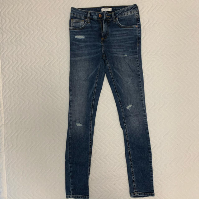 FOREVER 21(フォーエバートゥエンティーワン)のforever21 デニム　ジーンズ　24 レディースのパンツ(デニム/ジーンズ)の商品写真