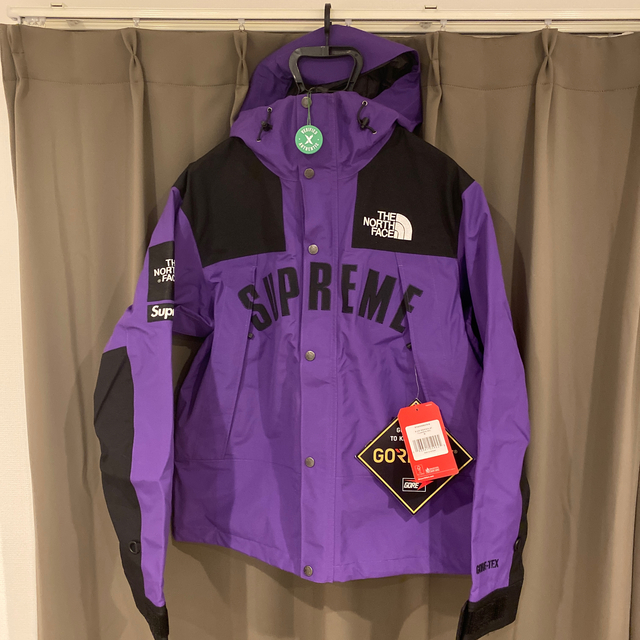 Supreme(シュプリーム)のTakumi_baske44さん専用　The North Face  メンズのジャケット/アウター(マウンテンパーカー)の商品写真