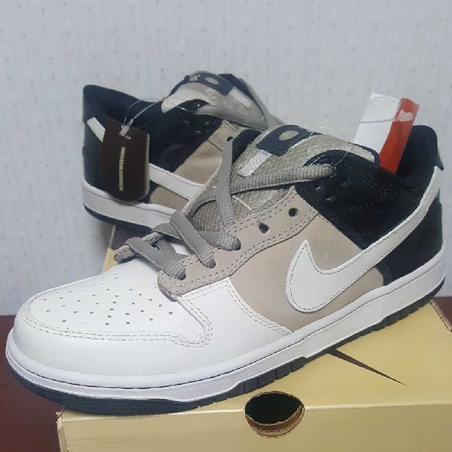 NIKE(ナイキ)の28cm 世界400足限定 NIKE DUNK SB EMB PRO ブラジル メンズの靴/シューズ(スニーカー)の商品写真